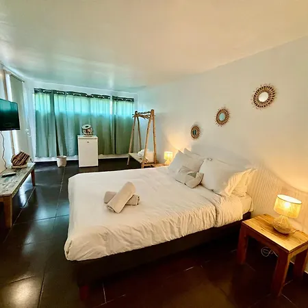 La Vie En Rose Homestay *